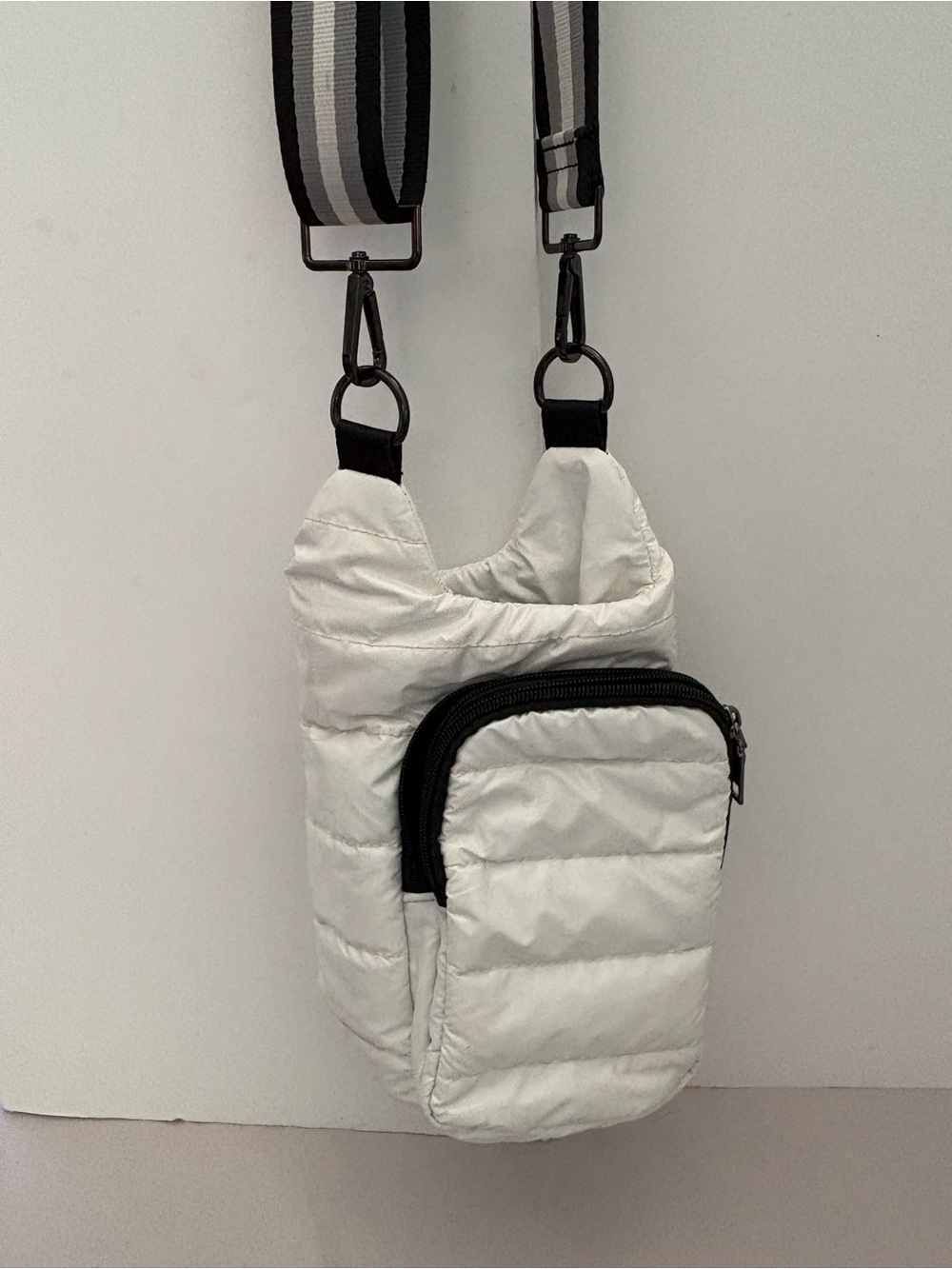 WanderFull White Glossy Puffer Style Hydrobag Black/Silver adjustable crossbody